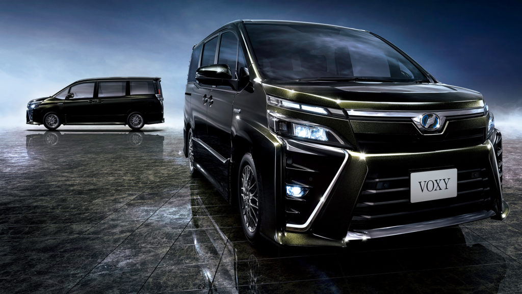 Voxy toyota владивосток